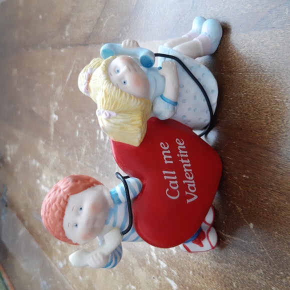 Cabbage Patch Kids Valentine Phone Call - Picture 1 of 6